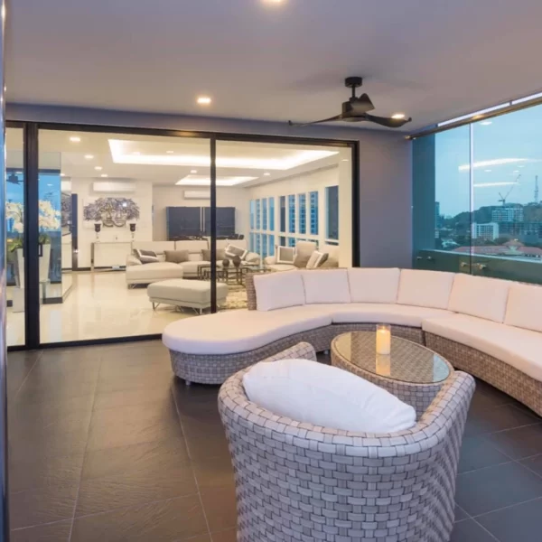 Riviera Hotel Pattaya Thailand