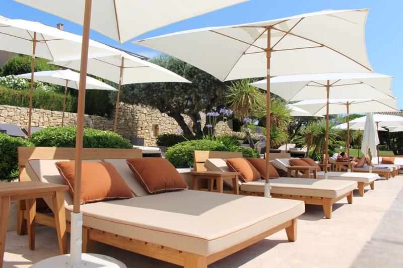 Custom-made double lounger by SIMEXA for Bastide Saint Georges, South of France